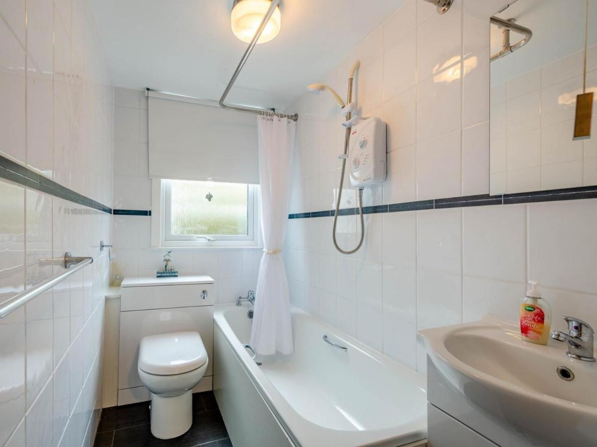 Cosy 3 Bedroom Home In Centre Of Brodick Extérieur photo
