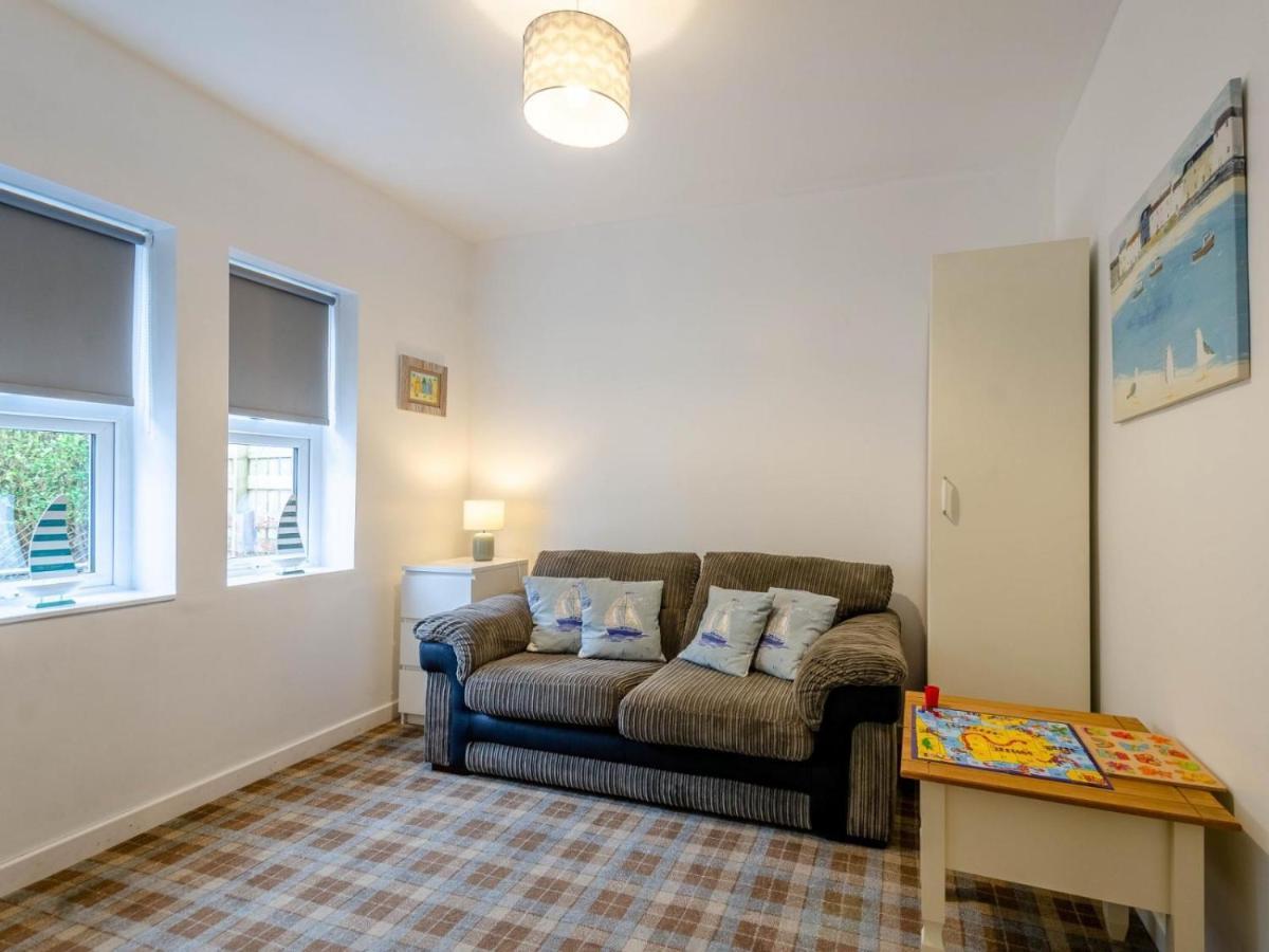 Cosy 3 Bedroom Home In Centre Of Brodick Extérieur photo